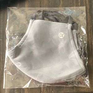 Lululemon NEW Gray Face mask